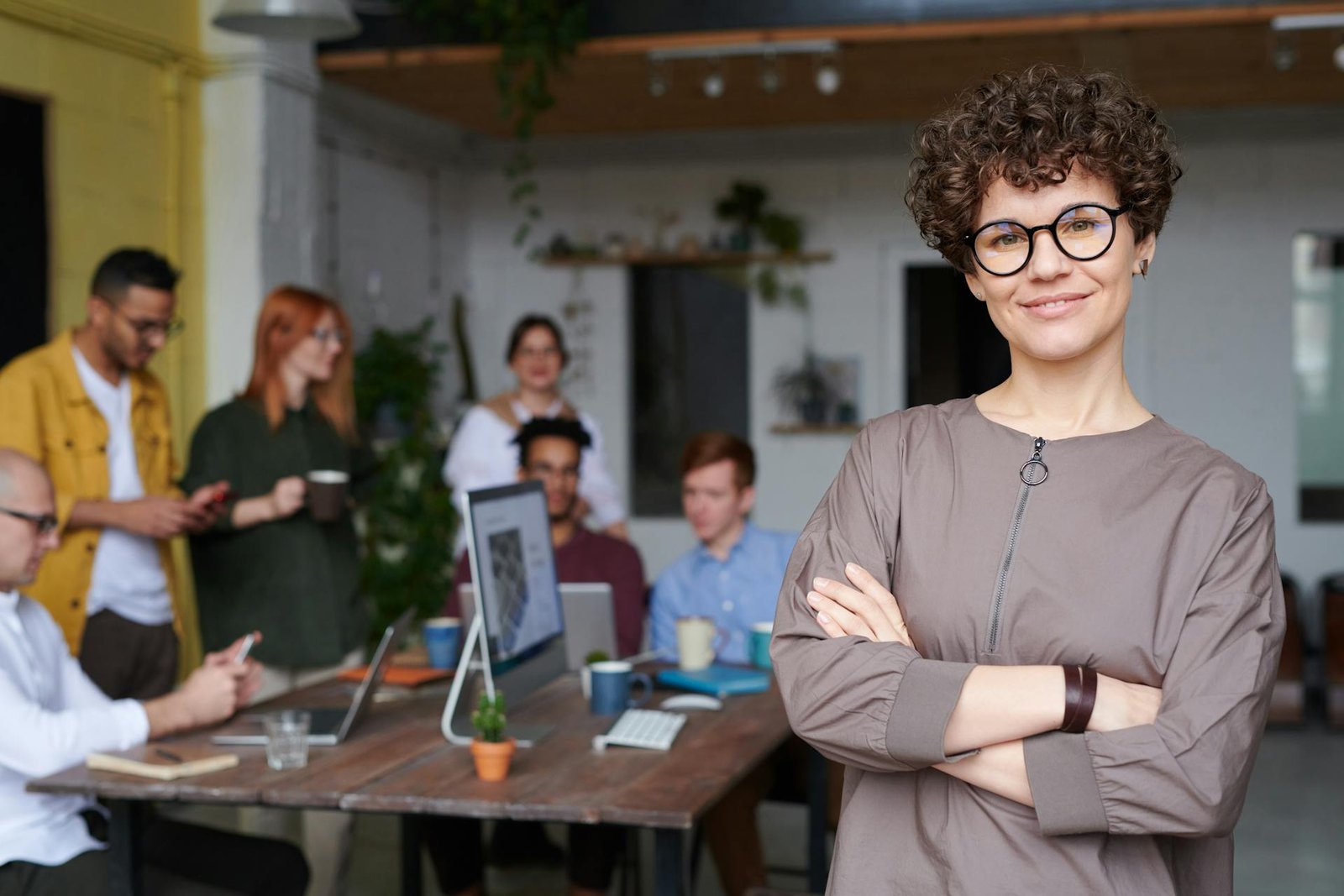 You are currently viewing Outsource on Fiverr: Instantly Boost Your Digital Agency Output with These Essential Roles